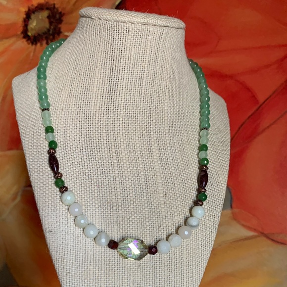 Beautiful Gemstone Light Green Necklace. NEW. 19” + 4” extender. Handmade - Picture 6 of 14